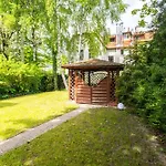 Przestrzenny Victus Z 2 Sypialniami Oraz Basenem By Renters Lejlighed *