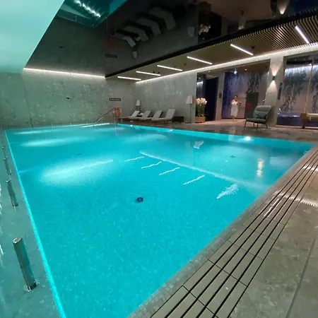 Przestrzenny Victus Z 2 Sypialniami Oraz Basenem By Renters Appartement Sopot